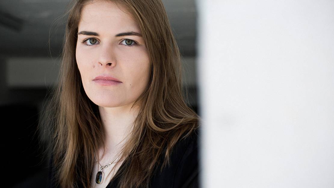 Lokalinfo AG: Hazel Brugger co-moderiert Poetry Slam